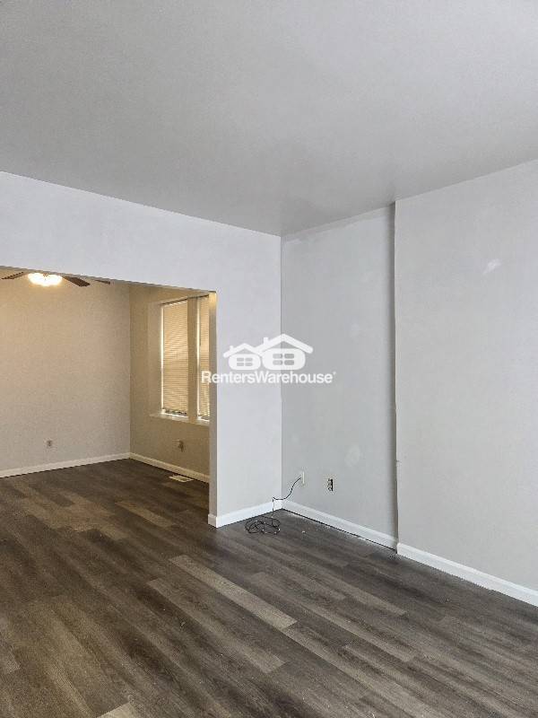 Foto del edificio - 4119 Farlin Ave