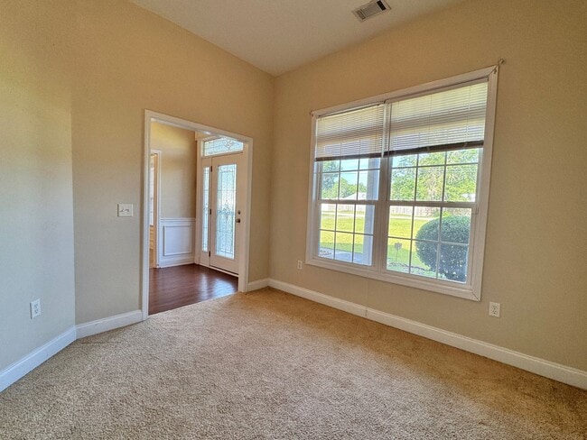 Foto del edificio - COMING LATE FEBRUARY 2026! (Pet Friendly)