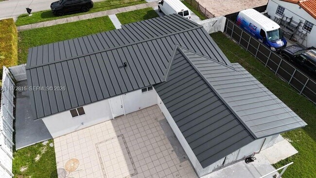 Foto del edificio - 10317 SW 7th St