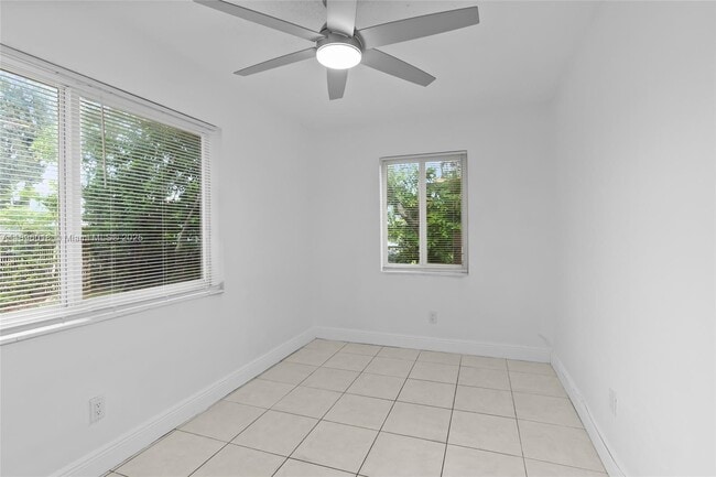 Foto del edificio - 533 NW 20th Ave