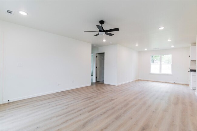 Foto del edificio - 1802 S 14th Pl