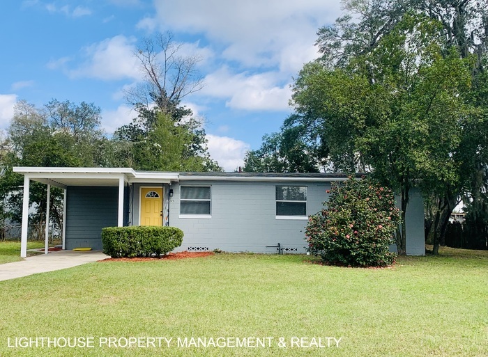 Foto principal - Large 4 Bed/1.5 Bath Home Fully Renovated ...