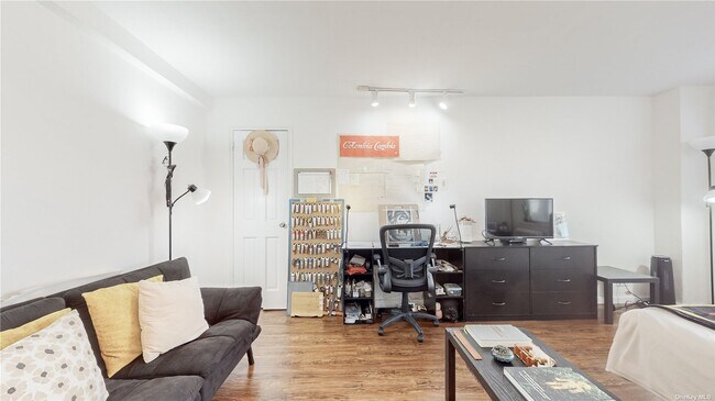 Foto del edificio - 50 Bayard St