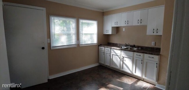 Building Photo - 2 br, 1 bath House - 4585 N 24th St