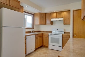 Building Photo - 2015 S 301st St