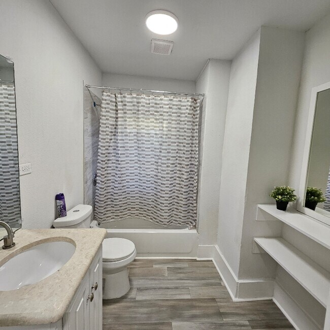 Foto del edificio - 1509 W Collin St