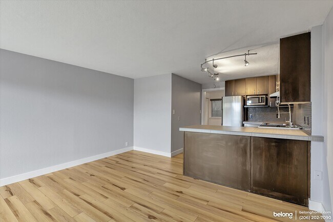 Foto del edificio - 752 Bellevue Ave E