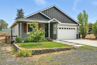 Building Photo - 3008 N Marguerite Rd