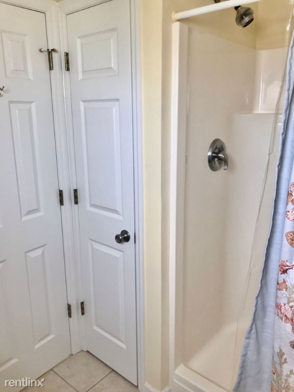 Foto del edificio - 4 br, 3 bath House - 106 High Point Ave