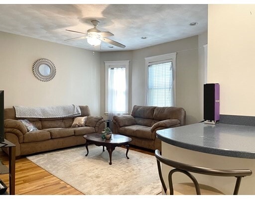 Building Photo - 46 Poole St