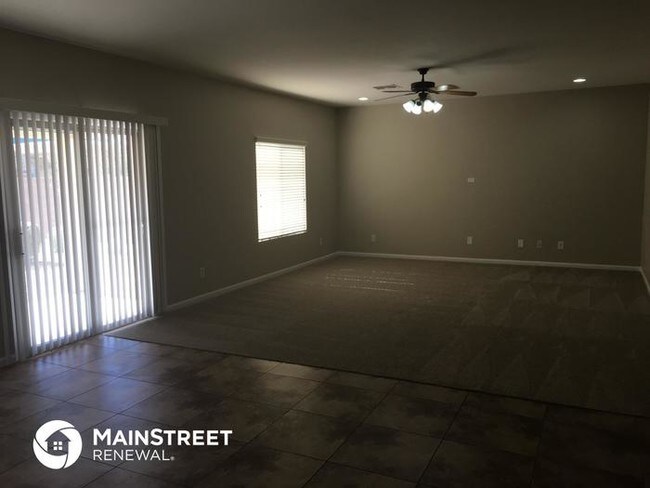 Foto del edificio - 12367 W Campbell Ave