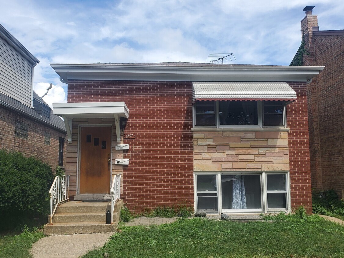Foto principal - 3807 Ridgeland Ave