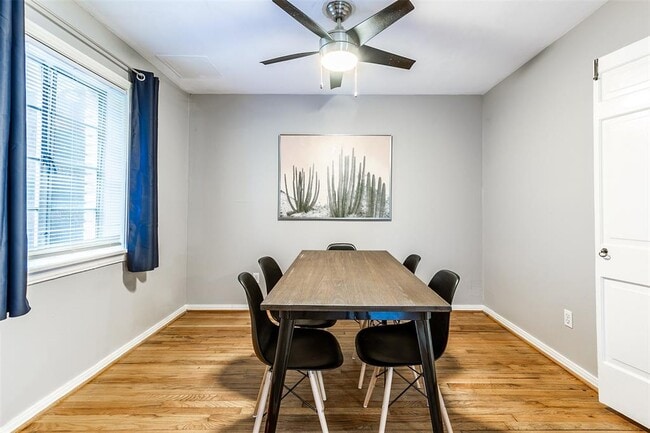 Foto del edificio - 1624 Bonnie Brae St