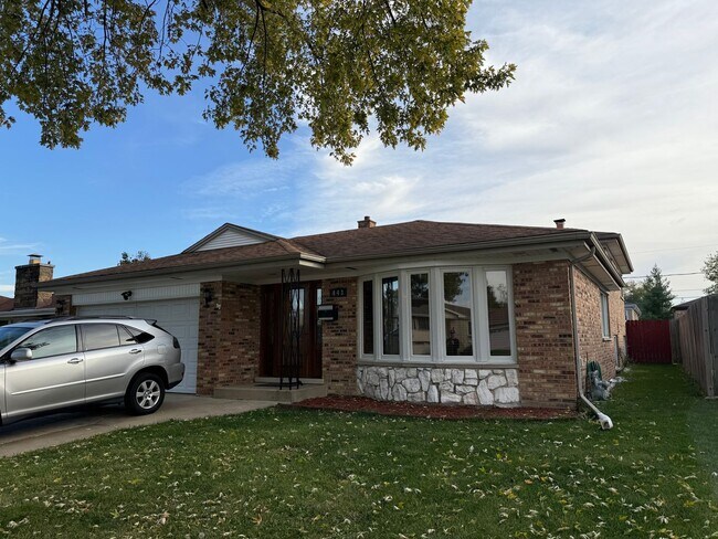 Foto del edificio - 3bed/2bath Home Fenced Yard Deck 2 Car Garage