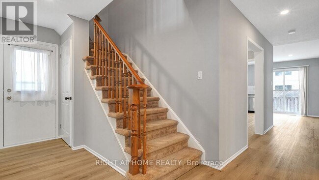Building Photo - 2 Chickasaw Crescent