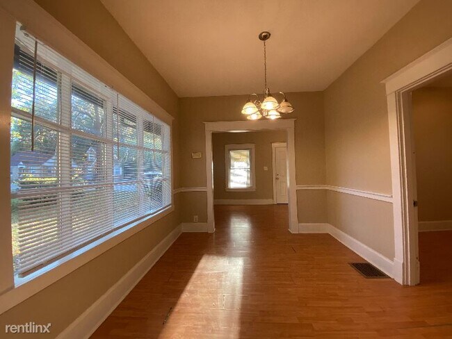 Building Photo - 3 br, 3 bath House - 2216 Lawton St