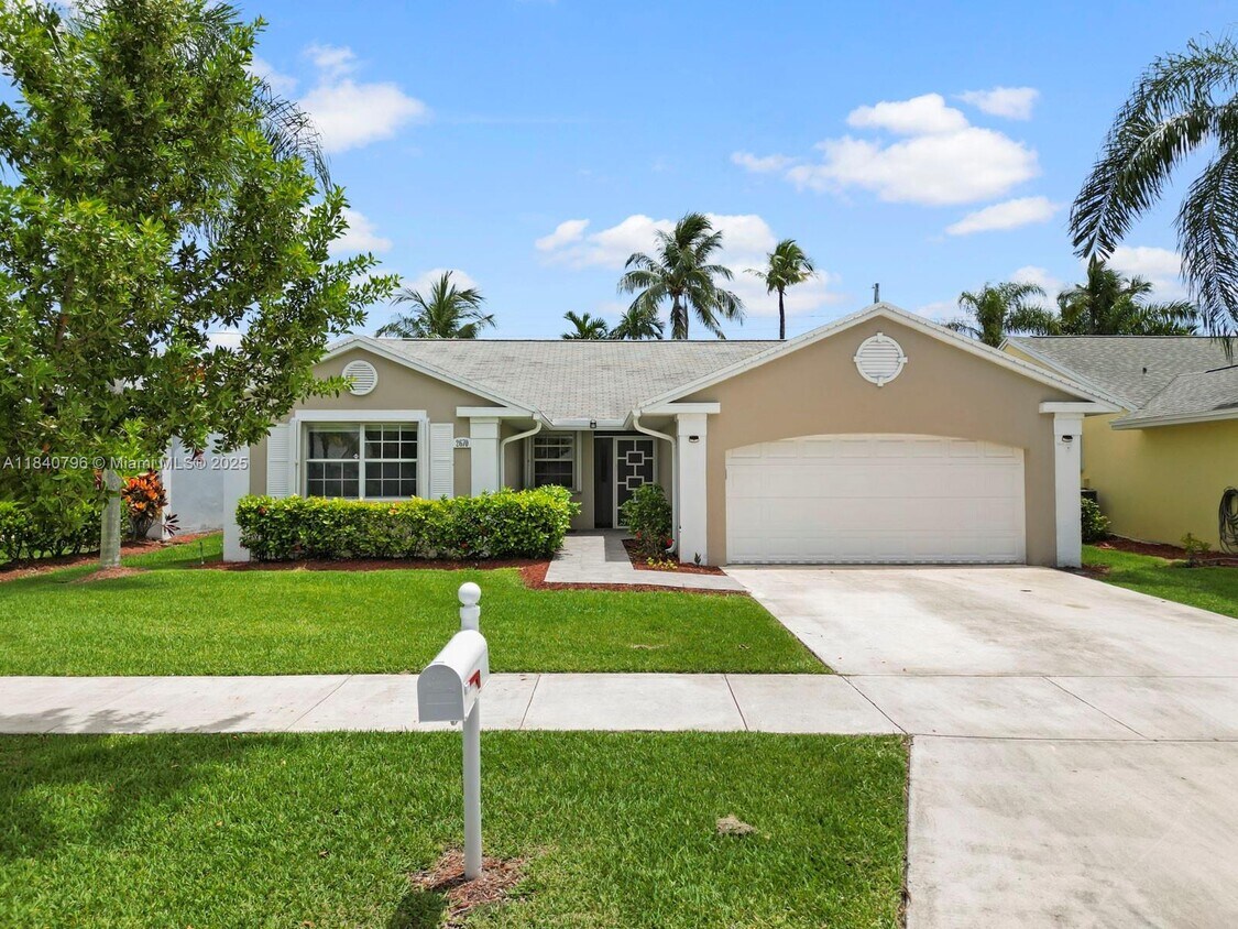 Foto principal - 2670 SE 7th Pl