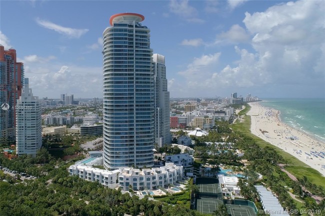 Foto del edificio - 100 South Pointe Dr