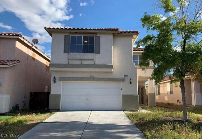 Foto del edificio - 8901 Kingswood Dr