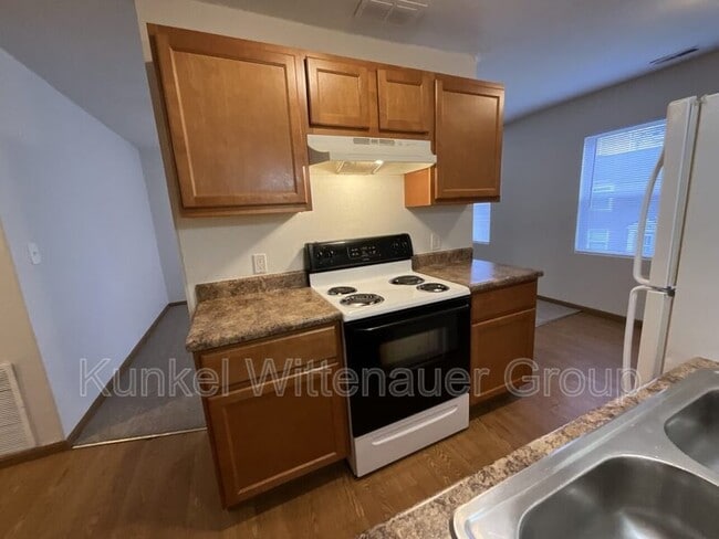 Building Photo - 1810-8 Jamestown Road