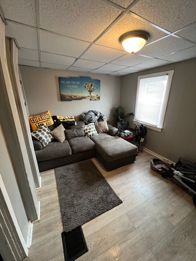 Foto principal - 222-228 W Mifflin St