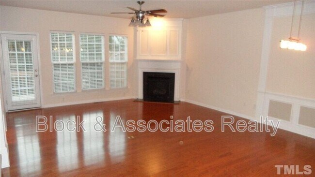 Foto del edificio - 2735 Laurel Cherry St