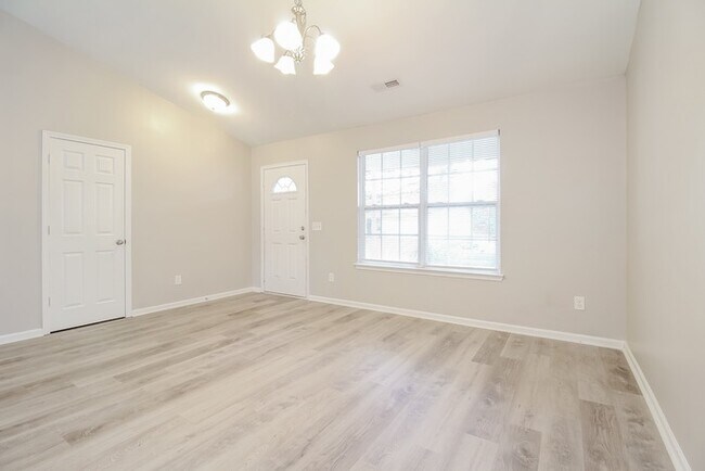 Foto del edificio - 200 Crescent Creek Court