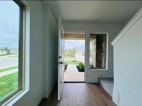 Building Photo - 17738 Grv Hl Dr