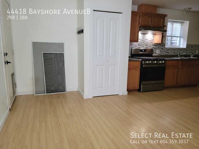 Photo du bâtiment - 44418 Bayshore Ave