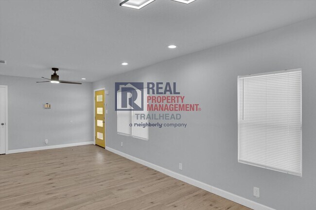 Foto del edificio - Fully Updated 3?Bed / 2?Bath Home in Burleson – Spacious Layout & Move-In Ready