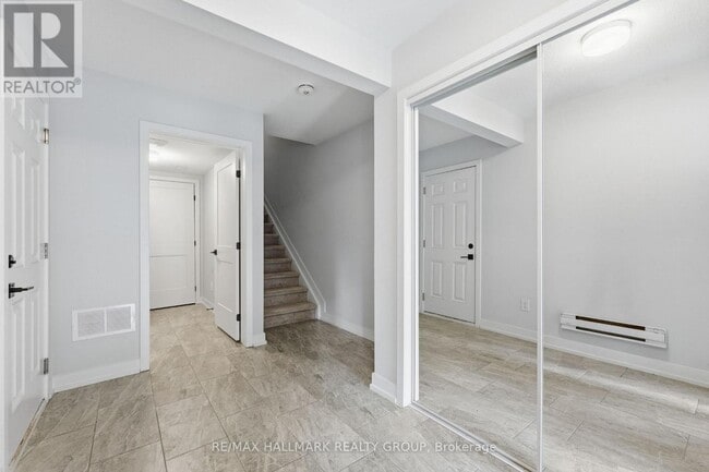 Building Photo - 233 Anyolite Private