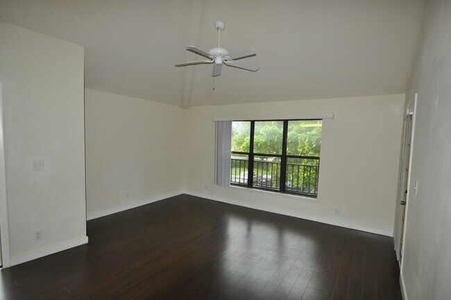 Building Photo - 4090 N Pine Island Rd