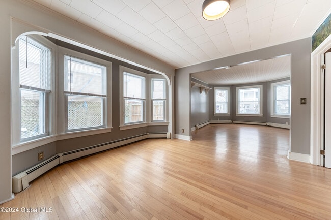 Building Photo - 490 7th Ave
