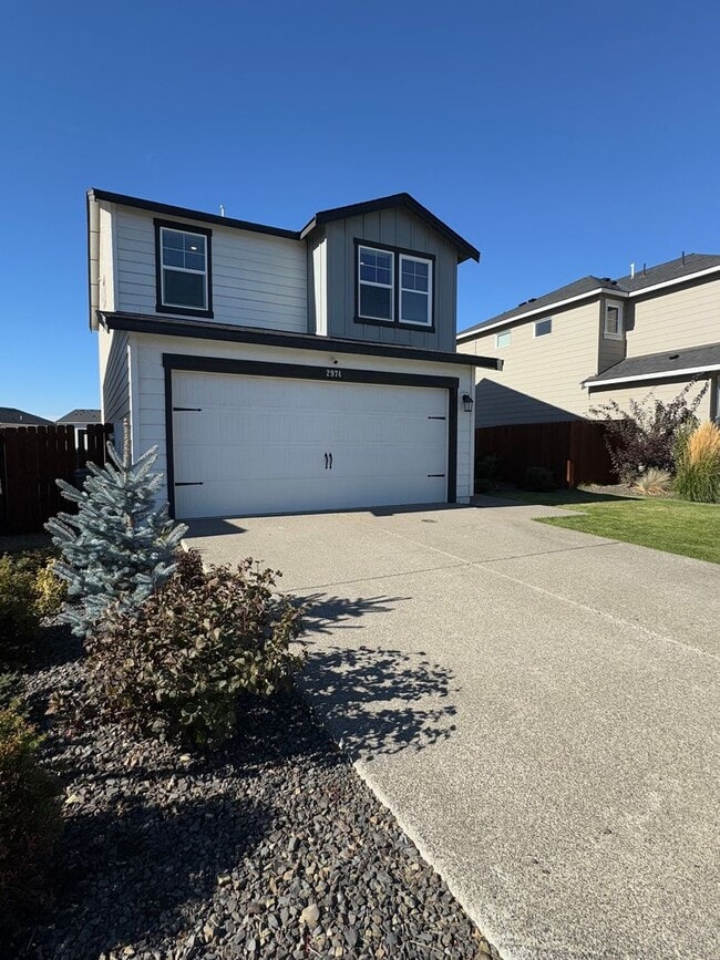 Building Photo - Spacious 4-Bedroom Home in a Great Neighbo...