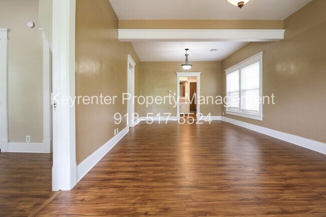 Foto del edificio - 412 N McKinley Ave