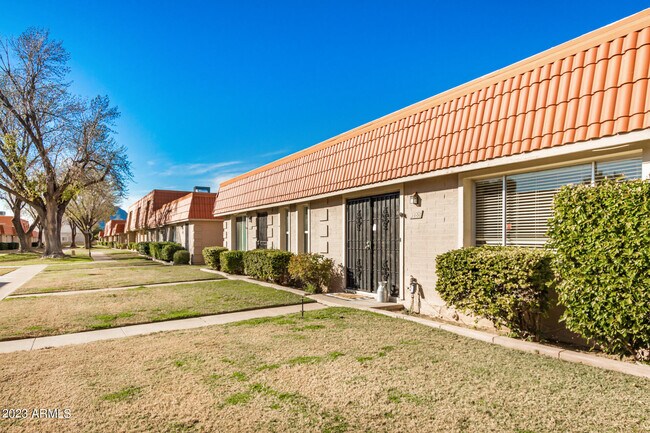 Foto del edificio - 5188 N 83rd St