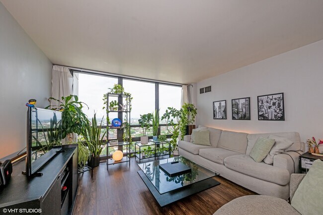 Foto del edificio - 1636 N Wells St