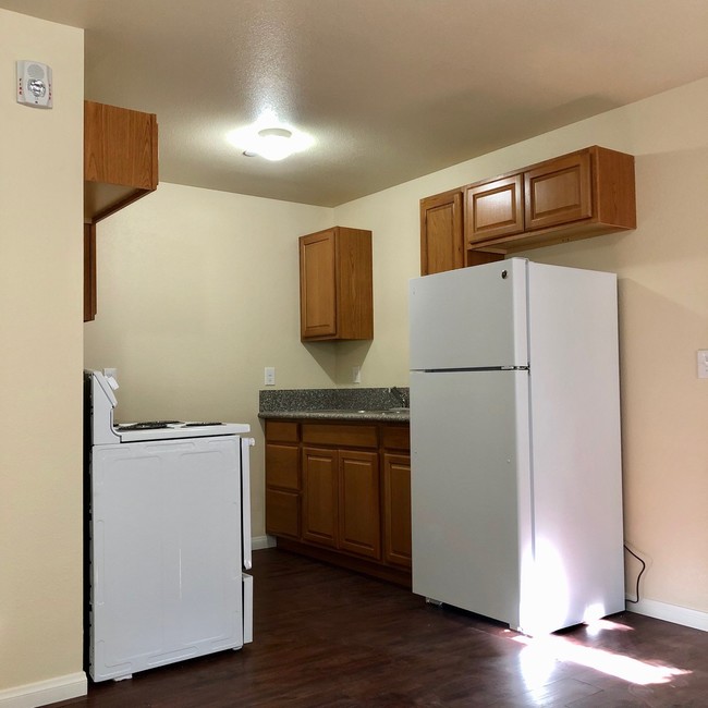 Foto del edificio - 4806 E Charleston Blvd