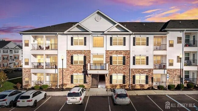 Foto del edificio - 718 Stiller Ln
