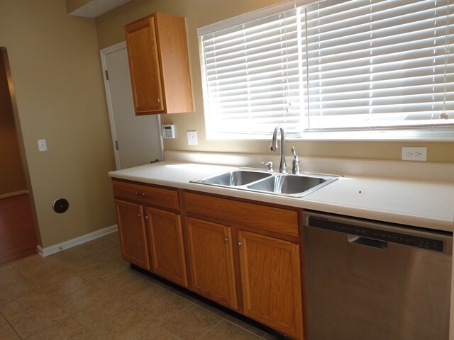 Foto del edificio - 9815 Olde Park Drive