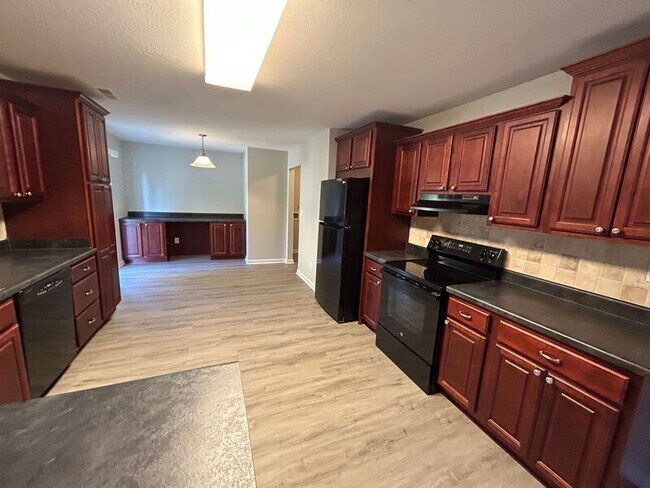 Building Photo - 150 Bayside Ln