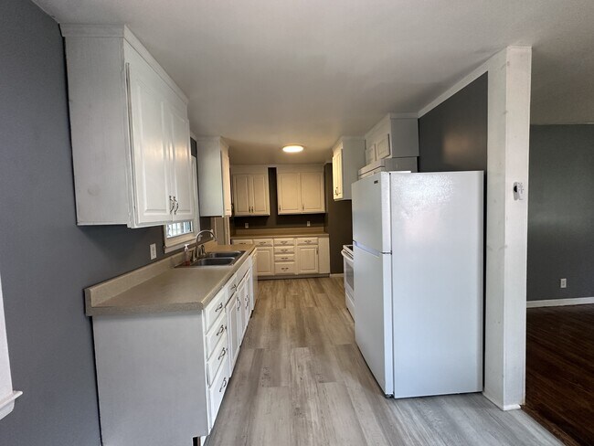 Foto del edificio - 437 W Twenty-Sixth St