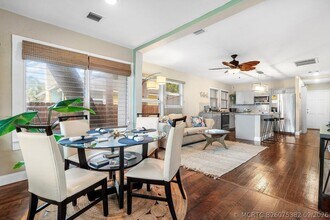 Building Photo - 314 S Palmway