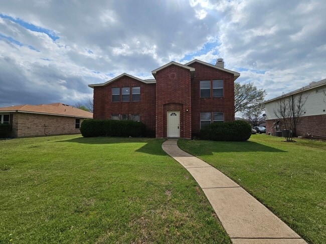 Photo - 652 Lowe Dr House