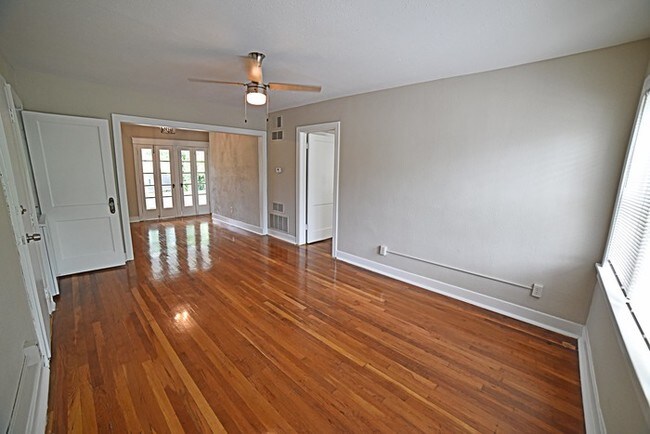 Foto del edificio - 2811 Campbell St