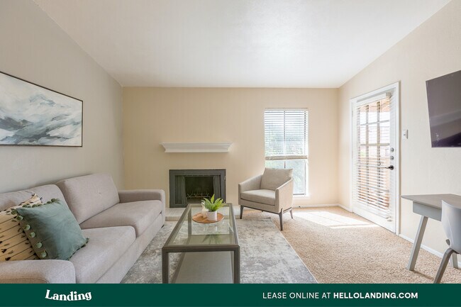 Foto del edificio - 5700 S Hulen St