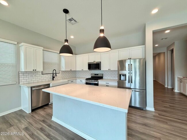 Foto del edificio - 10151 E Thunderbolt Ave