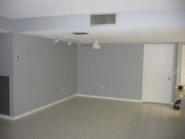 Escuela Liberty en Springfield, MA. - 500 Treasure Island Causeway