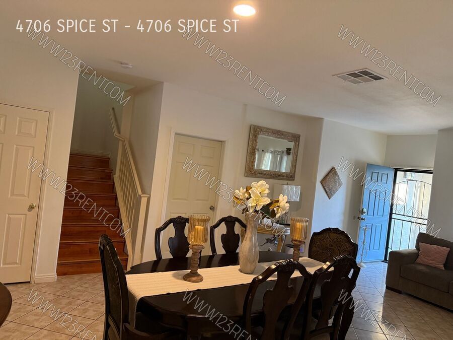 Foto principal - 4706 Spice St