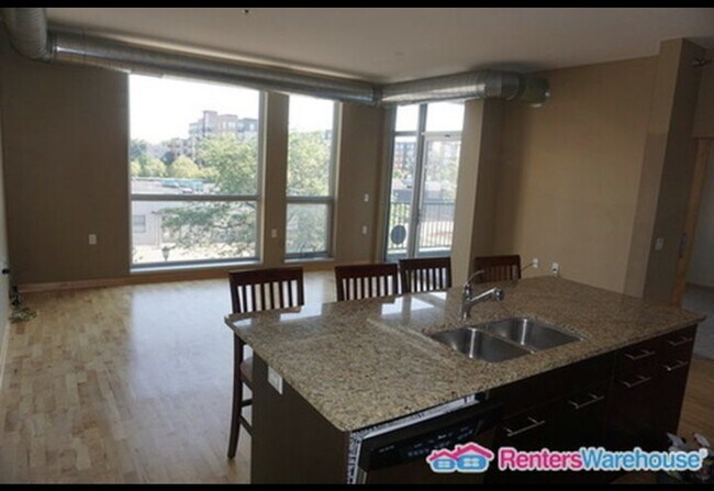 Foto del edificio - 1211 Lagoon Ave